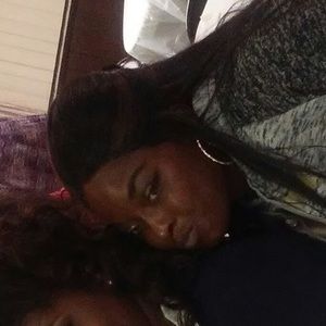 Meet your Posher, Desiree